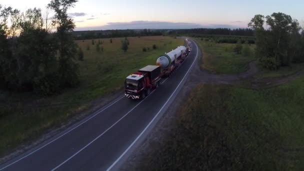 Μεταφορές μεγάλων φορτίων — Αρχείο Βίντεο