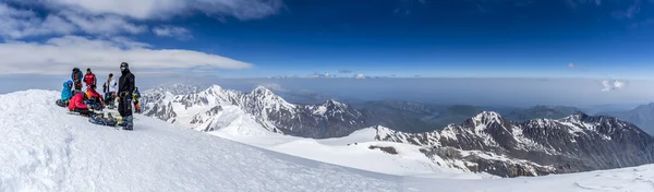 顶部的卡兹别克山麓山 — 图库照片