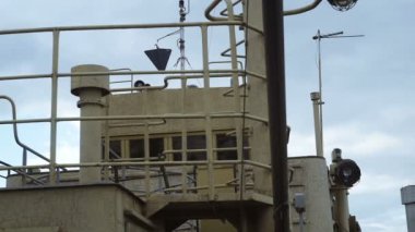 Endüstriyel bir gemi güverte