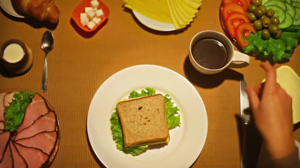 Top view female hand taking black coffee cup from the table — Stock Video