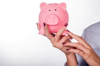 Piggybank para kavramı. Tasarruf ve finansal konsept yakın çekim