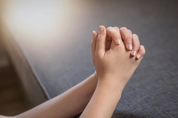 Praying woman hands. — Stock Photo, Image