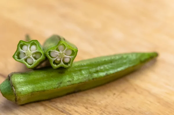 Okra sana orgánica —  Fotos de Stock