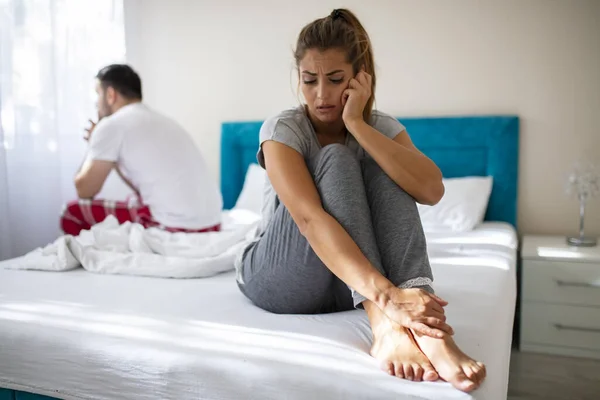 Een Stel Met Ruzies Seksuele Problemen Bed Jong Stel Dat — Stockfoto