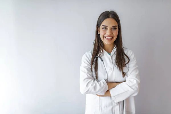 Smiling Medical Woman Doctor Isolated Grey Background Cheerful Happy Doctor — Stock Photo, Image