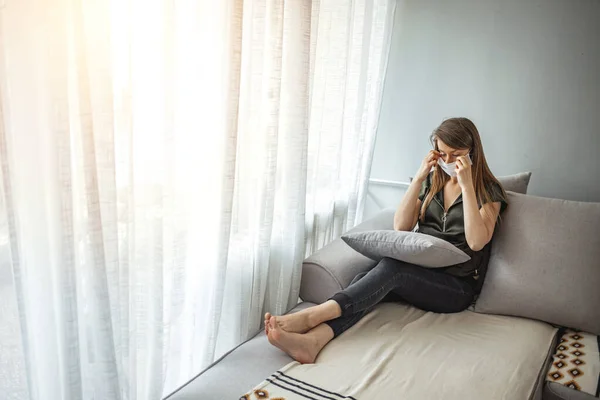 Žena Koronavirus Covid Nebo Nemocný Pacient Nucen Samovolně Karantény Doma — Stock fotografie