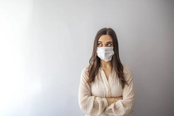 Chica Con Máscara Para Protegerla Del Virus Corona Pandemia Del — Foto de Stock