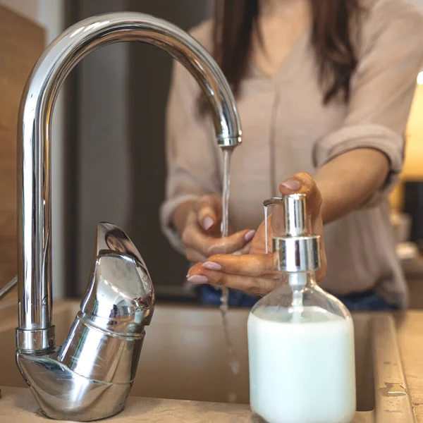 Mid Section Woman Washing Hands Kitchen Close Woman Washing Hands — Stock Photo, Image