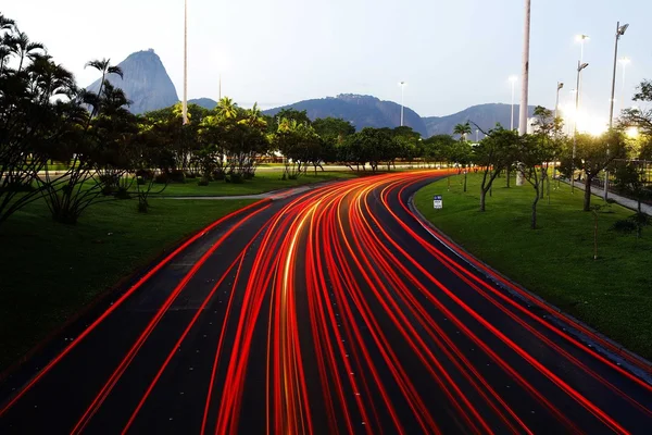 Flamengo Otoban sabah erken görülen sugarloaf