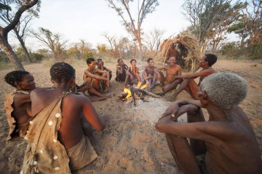 Ju /'Hoansi-San Bushmen Grashoek, Namibia,