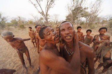 Ju /'Hoansi-San Bushmen Grashoek, Namibia,