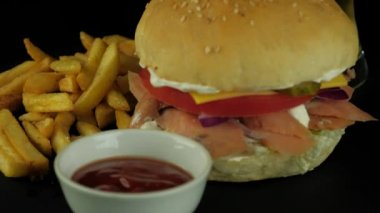 yakın çekim lezzetli Burger