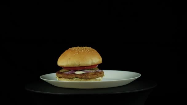 Соковиті американський бургер — стокове відео