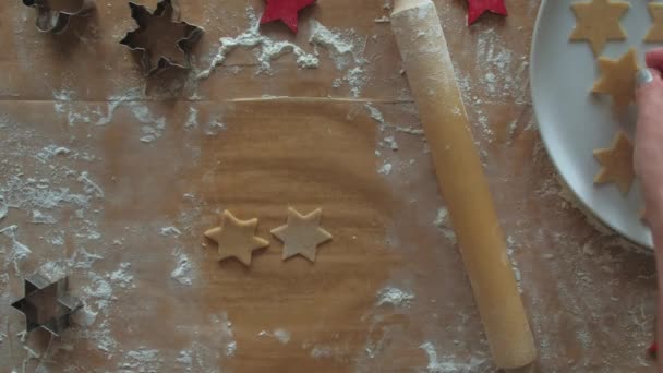 Tradicional postre casero de Navidad — Vídeo de stock