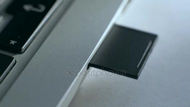 Sd kartı laptop içine ekler