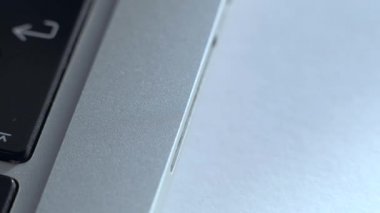 Sd kartı laptop içine ekler