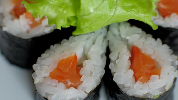 Ужин из суши — стоковое видео