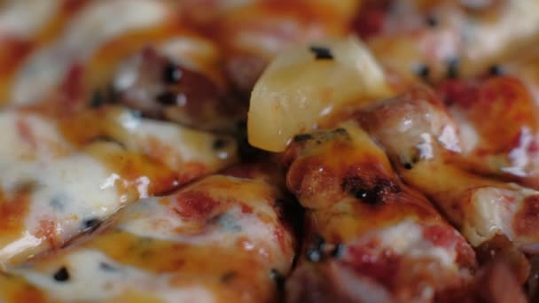 Close-up. macro. Pizza. — Stockvideo