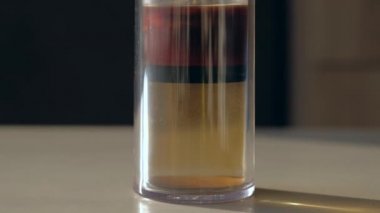 yakın plan - uçakla kahve yapma süreci