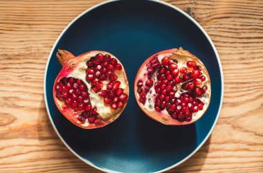 Pomegranate fruit photo.