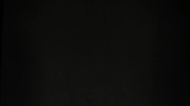 Pas de poignée de main. Deux personnes essayant de se serrer la main. Avertissement pour l'infection. Concept de quarantaine. Ferme là. Concept de protection contre les bactéries coronavirus . 