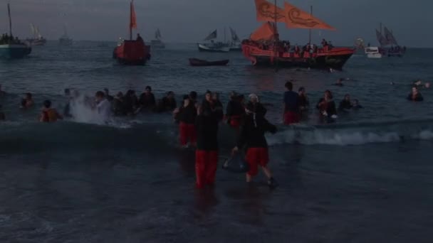 Les Maures Les Chrétiens Débarquent Sur Plage Cela Fait Partie — Video