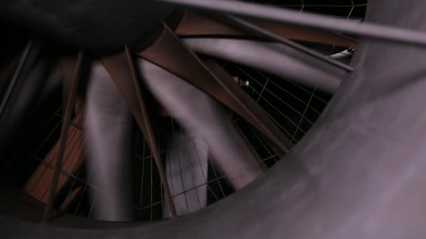 Крупним Планом Лопаті Гвинті Аеродинамічному Тунелі Який Запускається Працює — стокове відео