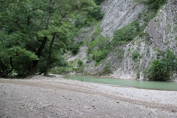 Rocky Dağları ve dağ nehir