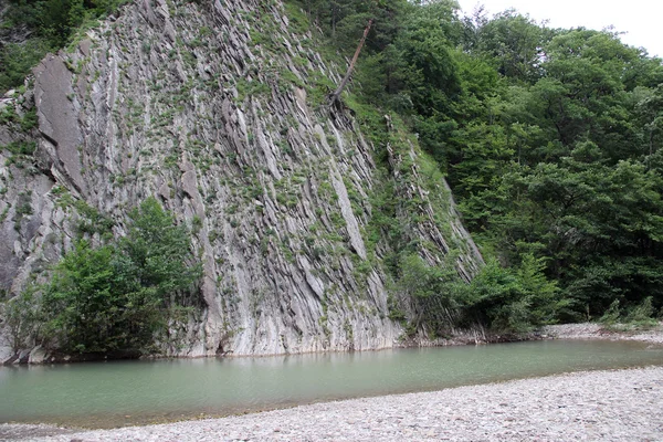 Rocky Dağları ve dağ nehir