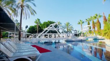 Alanya, Türkiye - 14 Ekim 2016: Otel sealife sabah, temiz havuz