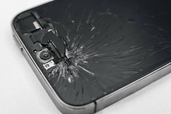 Kırık cep telefonu ekranı kapatmak
