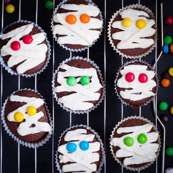 Cadılar Bayramı tatlı için komik bir fikir