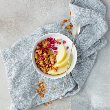 sağlıklı kahvaltı. granola