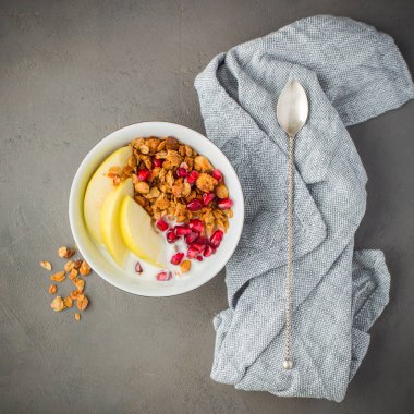 sağlıklı kahvaltı. granola