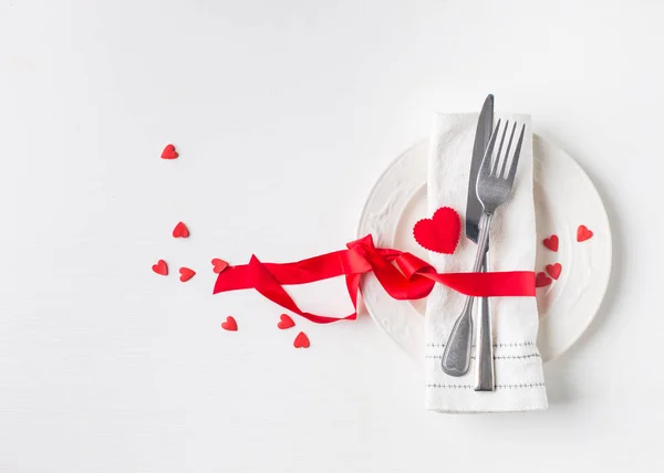 Fondo Comida San Valentín Boda Con Cinta Roja Corazones Tenedor — Foto de Stock