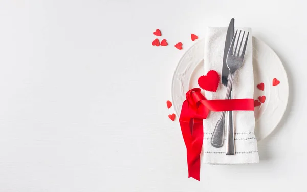 Fondo Comida San Valentín Boda Con Cinta Roja Corazones Tenedor — Foto de Stock