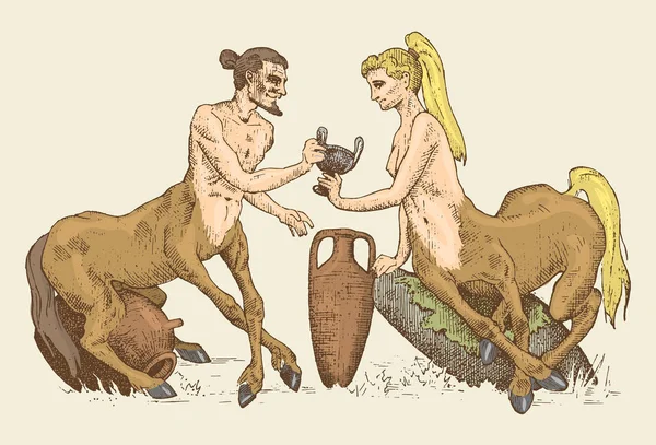 Dos Centauro compartir ilustración vino, dibujado a mano o grabado viejo aspecto fantástico, bestias de cuento de hadas mitad hombre con cuerpo de caballo, mitología griega — Vector de stock