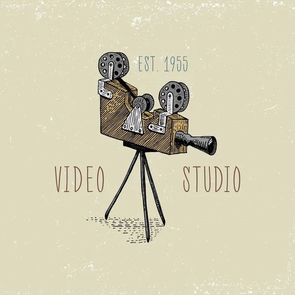 Photo logo emblem or label, video, film, movie camera from first till now vintage, engraved hand drawn in sketch or wood cut style, old looking retro lens, isolated vector realistic illustration. — Stock Vector