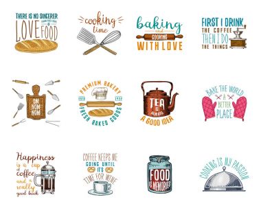 Kahve veya su ısıtıcısı, kahve makinesi, oklava, ahşap tahta. Ekmek ve hamur işleri, kirli mutfak gereçleri, şeyler yemek. Logo Amblem veya etiket, oyulmuş elle çizilmiş eski kroki ve vintage tarzı.