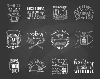 Kahve veya su ısıtıcısı, kahve makinesi, oklava, ahşap tahta. Ekmek ve hamur işleri, kirli mutfak gereçleri, şeyler yemek. Logo Amblem veya etiket, oyulmuş elle çizilmiş eski kroki ve vintage tarzı.