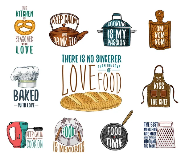 Önlük ve tencere, simit ve kukuleta ile ahşap tahta. Şeyler yemek pişirme veya kirli mutfak eşyaları. Logo Amblem veya etiket, oyulmuş elle çizilmiş eski kroki ve vintage tarzı.