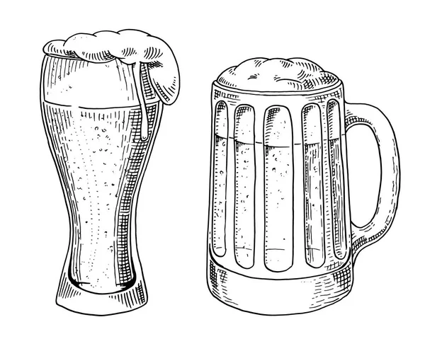 Copo de cerveja, caneca ou garrafa de Oktoberfest. Gravado em tinta desenhada à mão em esboço antigo e estilo vintage para web, convite para festa ou menu de pub. elemento de design isolado no fundo branco. — Vetor de Stock