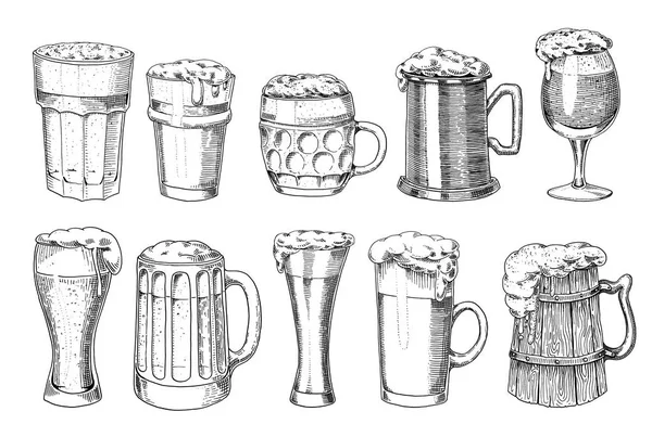 Пиво, кружку или бутылку пива Октоберфест. Выгравированные чернилами руки, нарисованные в старом эскизе и винтажном стиле для интернета, приглашения на вечеринку или меню паба. элемент дизайна изолирован на белом фоне. — стоковый вектор