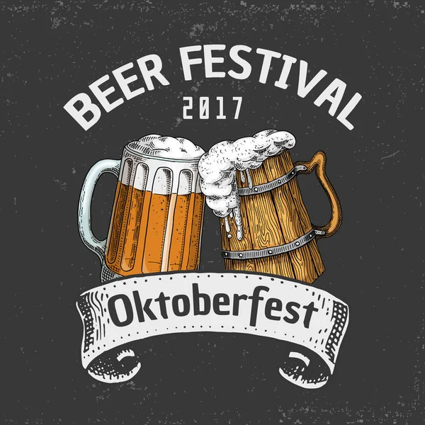 bira klasik ahşap varil için Logo veya amblem ve afiş. web veya pub menü için eski kroki ve vintage tarzı çizilmiş mürekkep el oyulmuş. oktoberfest tasarımını.