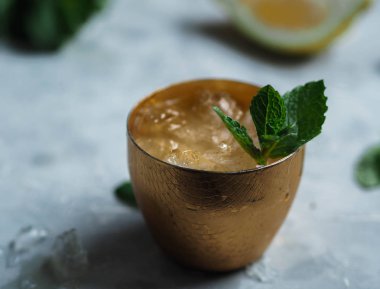 Taze ev yapımı limonata 