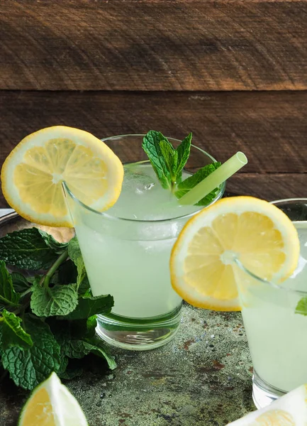 Fresh homemade lemonade — Stock Photo, Image