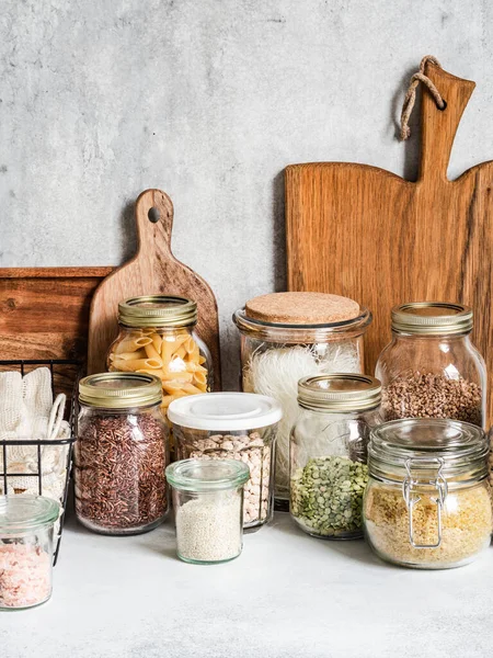 Atık Olmayan Hayatı Çevre Için Yeniden Kullanılabilir Ürünlerin Depolandığı Mutfak — Stok fotoğraf