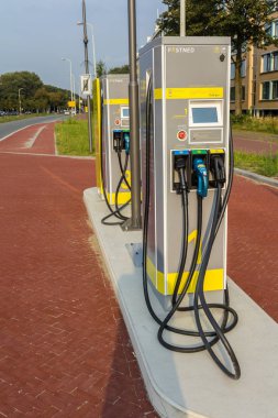 elektrikli araç fiş için şarj noktası