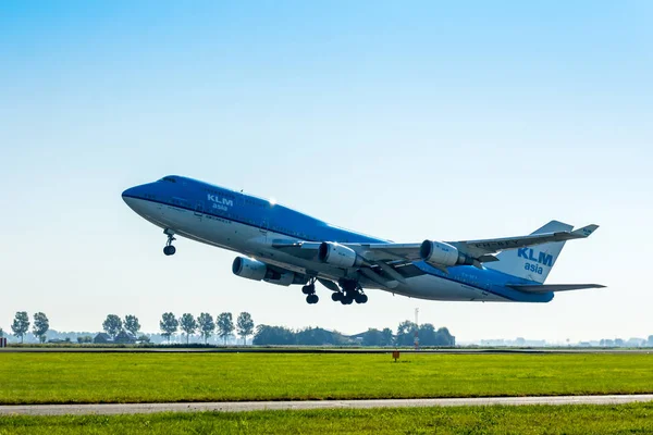 KLM Air France Boeing 747 lyfter på Amsterdams flygplats Schiphol, Nederländerna — Stockfoto