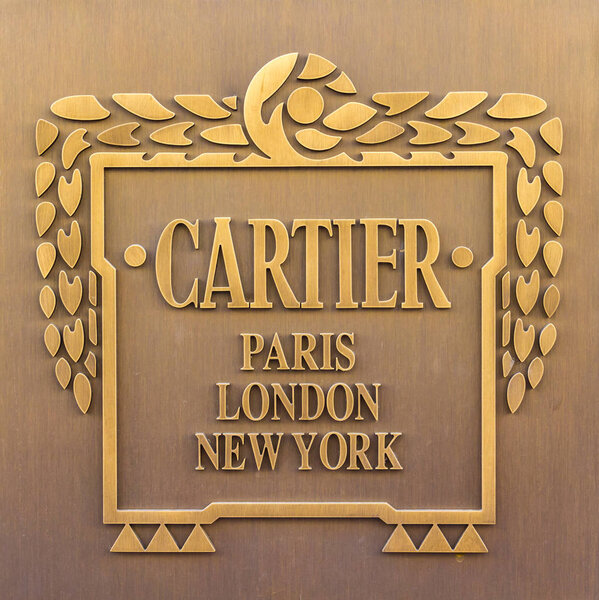 Амстердам, Нидерланды - 13 апреля 2016 года: знак магазина Cartier
